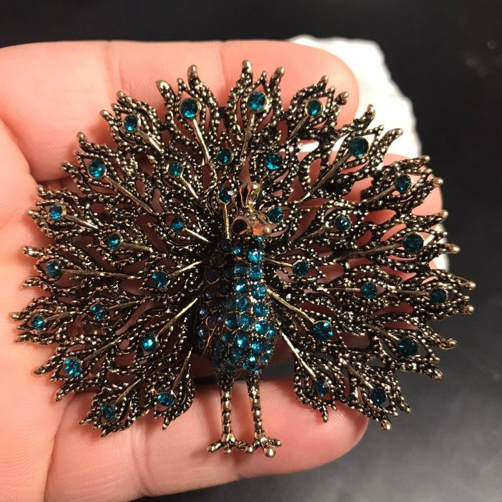 Stunning gorgeous blue rhinestone Peacock brooch / pendant brand new - Picture 2 of 6